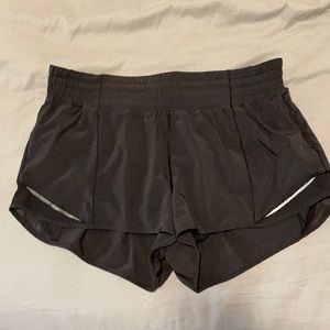 Lululemon Hotty Hot Shorts 4"